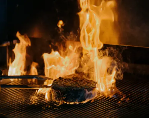 OTL-Gouverneur-Saguenay-Blogue_pluie-restaurant-boefish-steak-grill