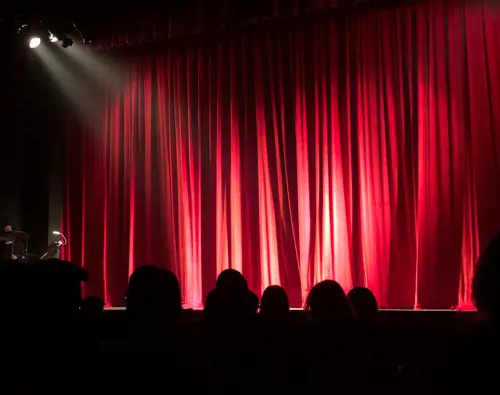 OTL-Gouverneur-Saguenay-theater